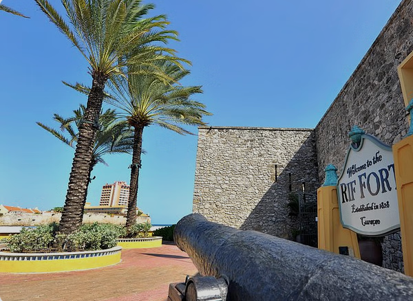 Curacao City, Shop and Beach Tour