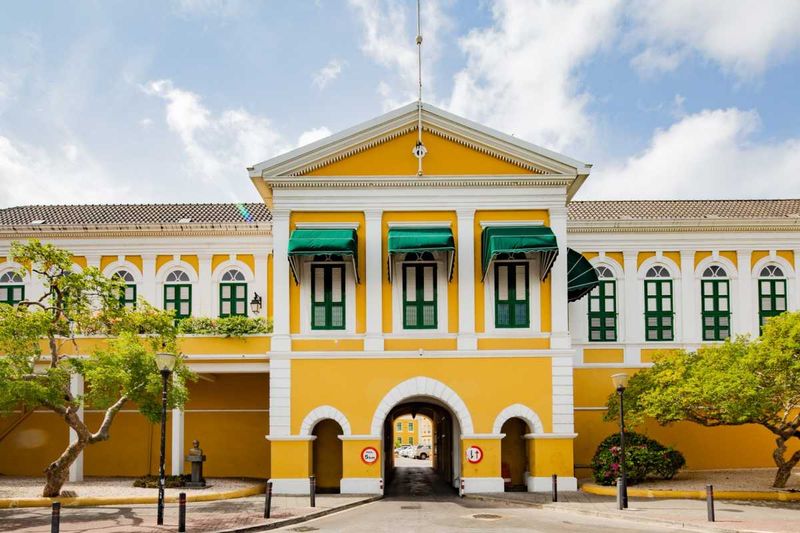 Historic Walking Tour Curaçao – Willemstad UNESCO City Tour