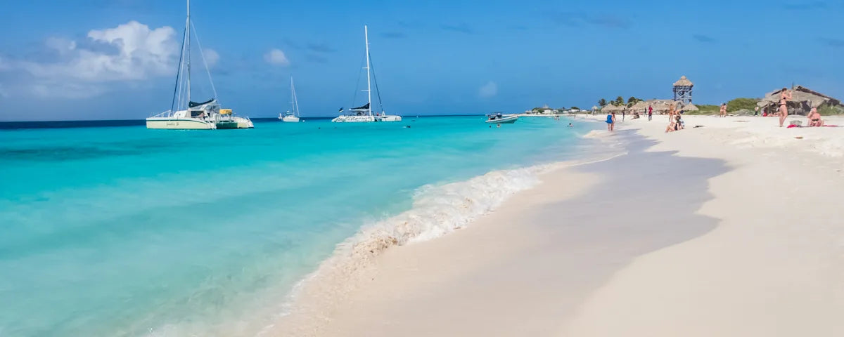 Discover Klein Curaçao with a Private 44’ Luhrs Yacht