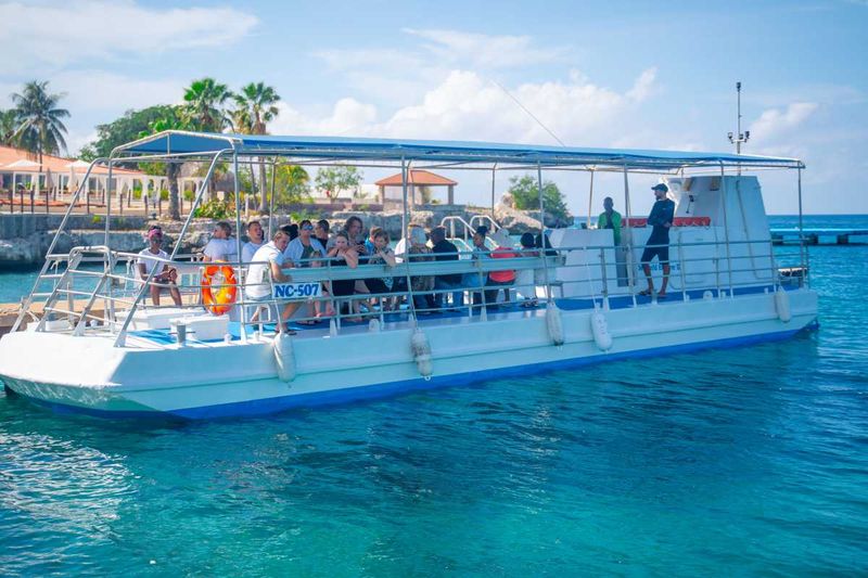 SeaWorld Explorer Curaçao – Semi-Submarine Underwater Tour