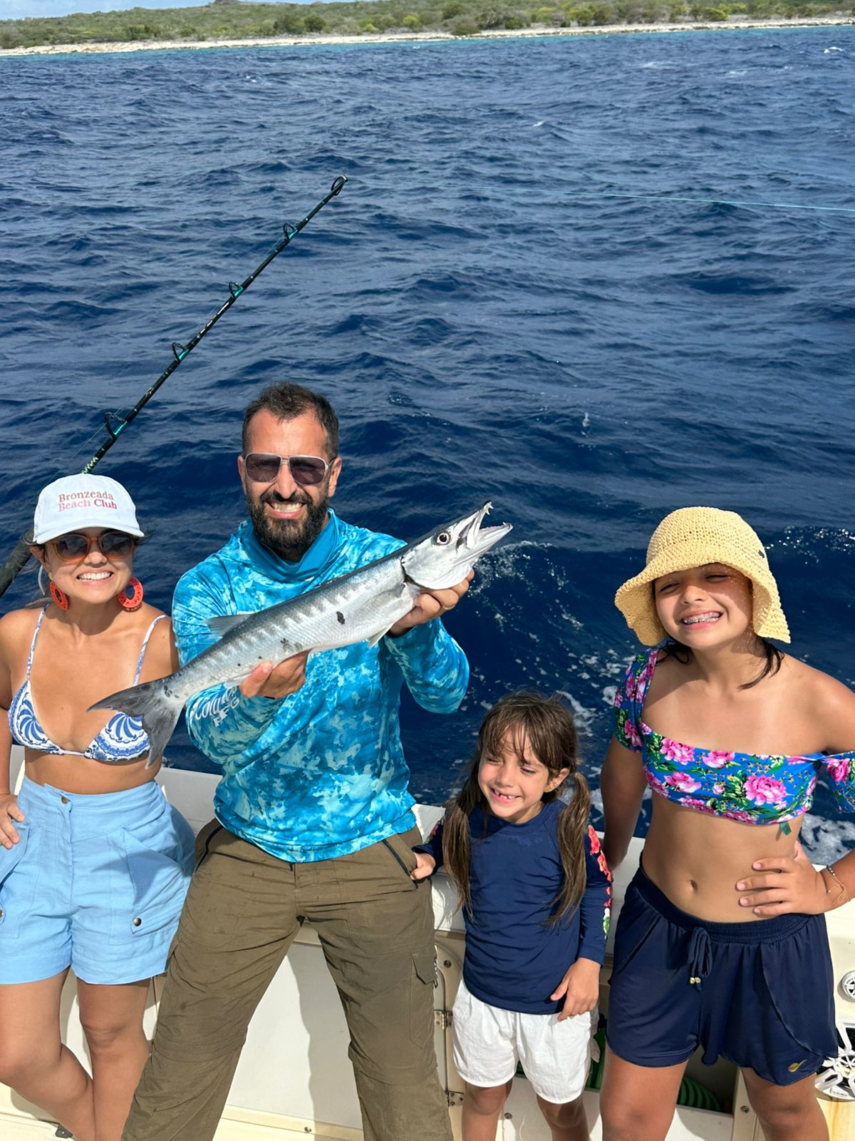 6 hours deep sea private 33ft fishing boat