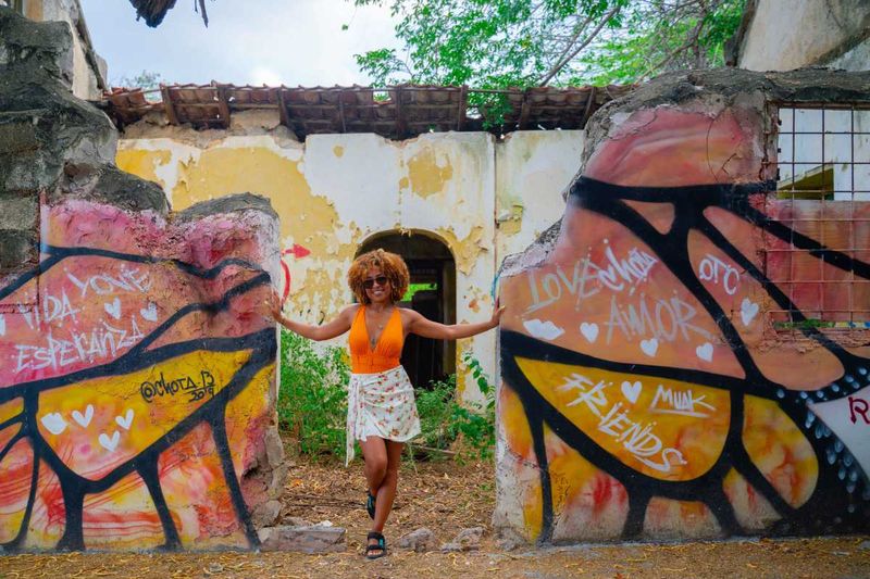 Curaçao Highlights Tour – City, Hato Caves & Beach Experience