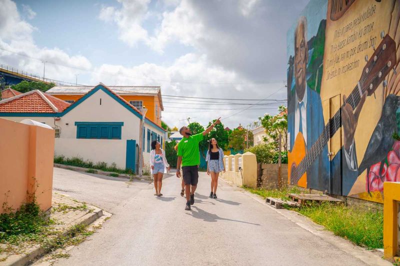 Curaçao Highlights Tour – City, Hato Caves & Beach Experience