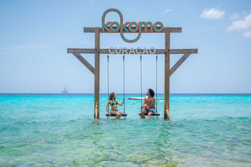 Curaçao Highlights Tour – City, Hato Caves & Beach Experience